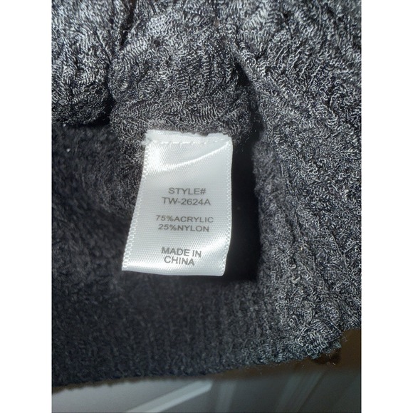 Black Short Sleeve Sm/Med Zenana Sweater - Picture 4 of 5